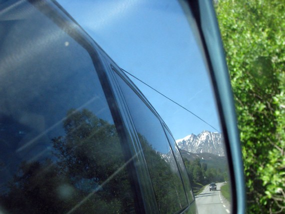 Je weiter wir Richtung Meer vordringen klart es zunehmend auf.