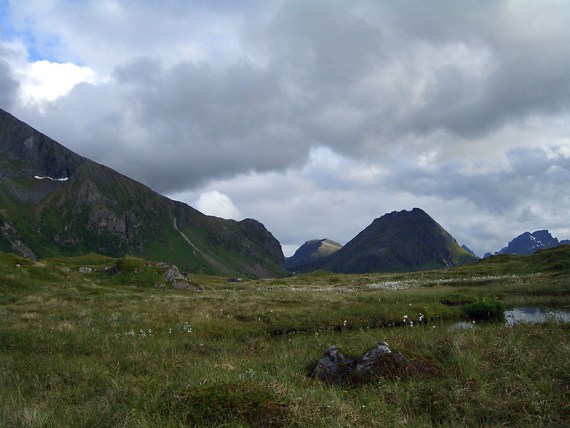 Die Berge hinterm Camp