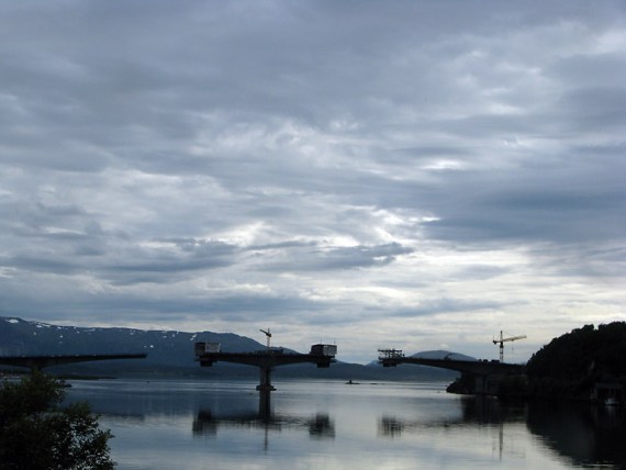 Ist schon beeindruckend, was die Norweger an Infrastruktur in die Landschaft zimmern. 