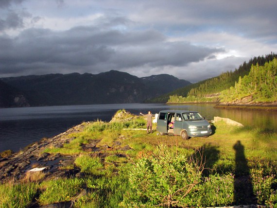 Die tief stehende Sonne taucht alles in eine unvergleichliche Lichtstimmung.