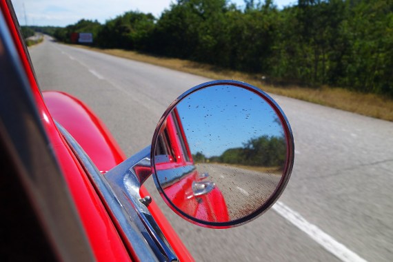 Mit einem 1952er Chevrolet Bel Air über Kubas Landstraßen.