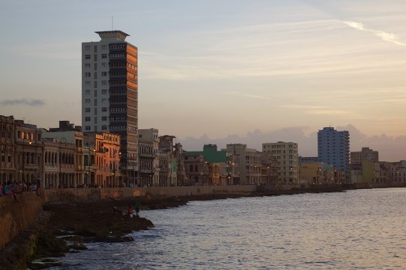 Noch ein Sonnenuntergang am Malecón, La Habana